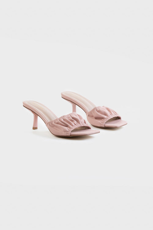 Sapphire - Pink Heels
