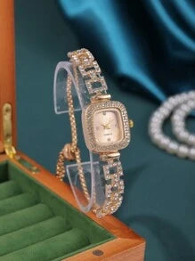 Shein - New Arrival 1pc Women Alloy Bracelet Watch With Easy Adjustable Design
