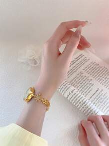 Shein - Rhinestone Studded Star & Flower Bracelet Watch For Women White