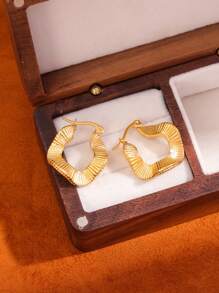 Shein - 1pair Gold-tone Fashionable Earrings, European And American Style, Advanced Titanium Steel Irregular Ear Clip Stud, Vintage And Trendy, 18k Gold Plated Stainless Steel Twisted Wave Ear Cuff For Women's Accessory