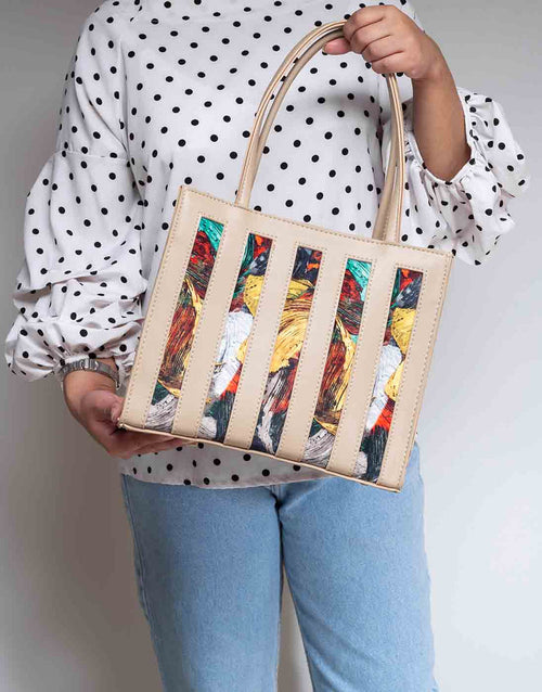 Rangoon - Beige Lockup Luxe Hand Bag