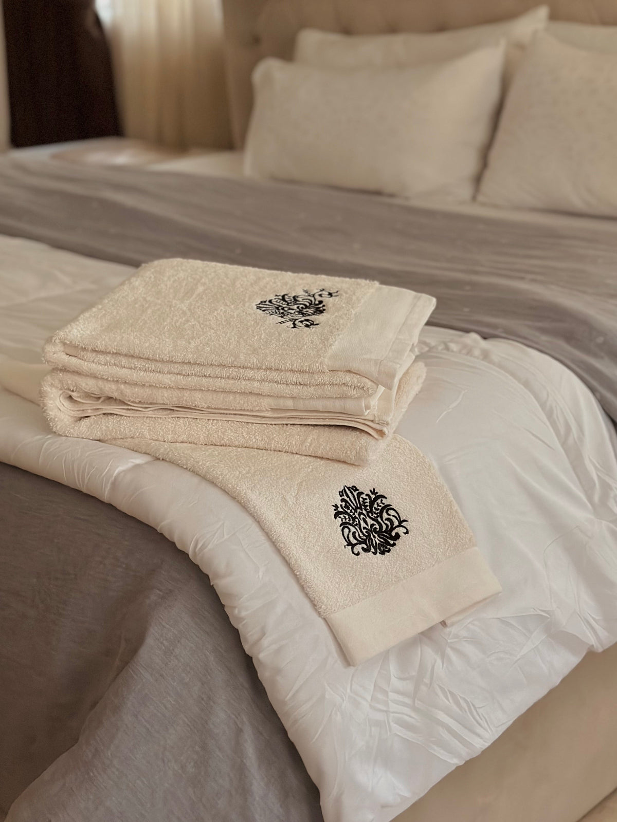 DAMASK MARFILL TOWEL