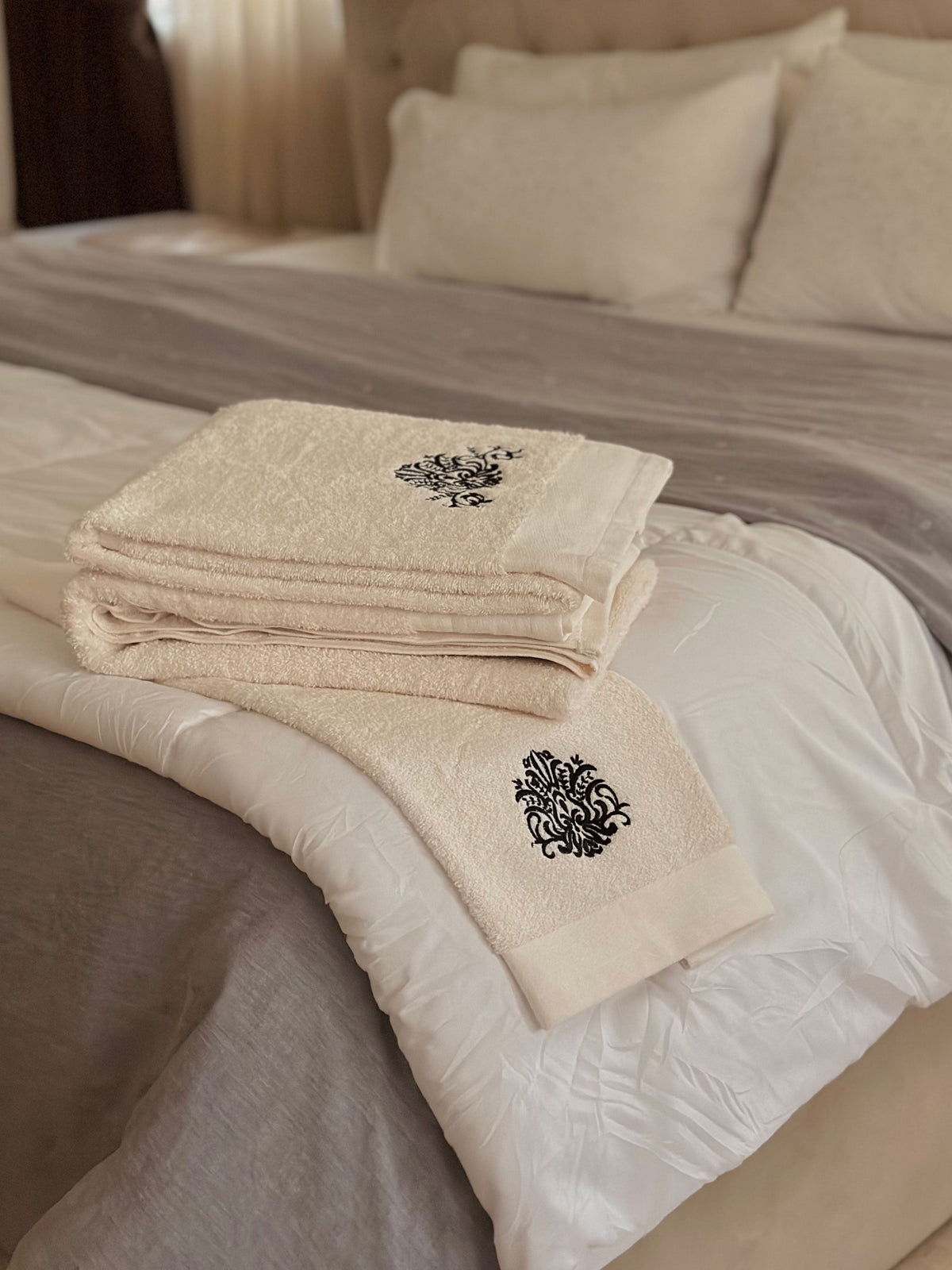 DAMASK MARFILL TOWEL