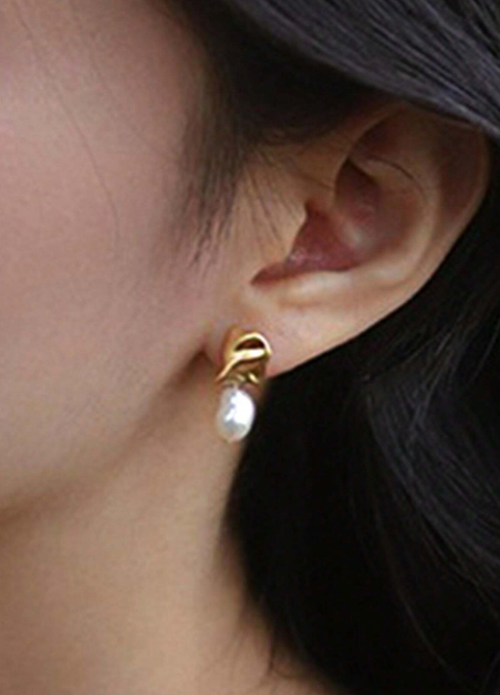 Shein - 1 Pair Elegant French-inspired Asymmetrical Artificial Pearl Earrings