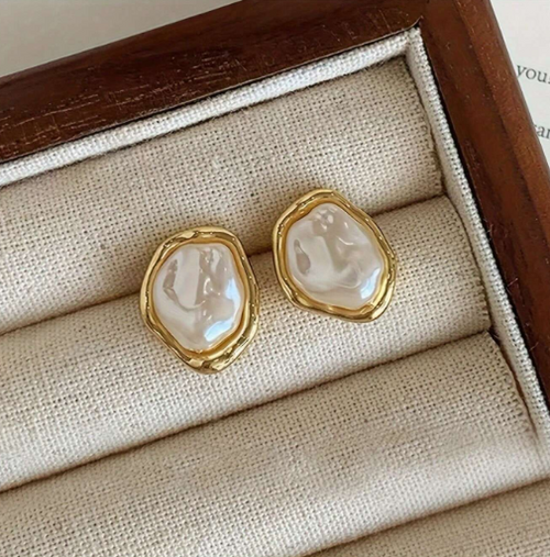 Shein - Unique French-inspired Ladies' Imitation Pearl Copper Stud Earrings With Irregular Geometric Personality
