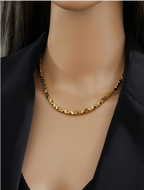 Shein - 1pc Trendy Vintage Niche Simple Gold Dimensional Triangle Beads Woven