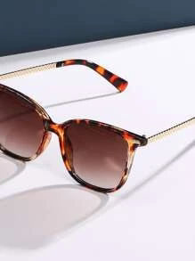 Shein - Tortoiseshell Frame Fashion Glasses Boho Sunglasses