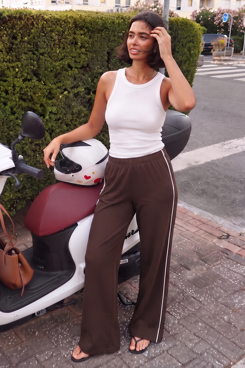 Vybe - Women Wide-leg Plush Trouser With Trim Detail - Mocha