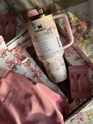 Home.Co - Stanley Quencher H2.0 Tumbler 40 oz - LoveShackFancy Holiday Blush Pink