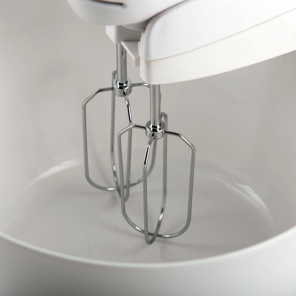 ADLER HAND MIXER WITH BOWL AD4206