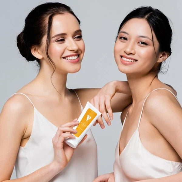 VCare Natural - Hydra Gel With Vitamin-C Face Wash 75ml