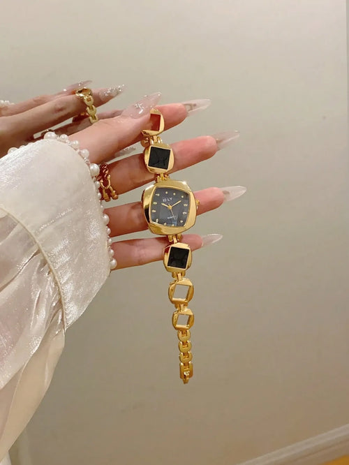 Shein - 1pc Square White/grey Quartz Watch For Women