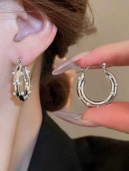 Shein - 1pair Metallic Geometric Circle Fashionable Party Faux Pearl Unique Elegant Simple Women Hoop Earrings - Silver