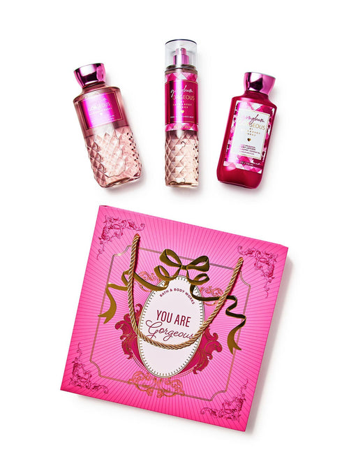 Bath & Body Works - Strawberry Poundcake 3 Wick Candles 414gms